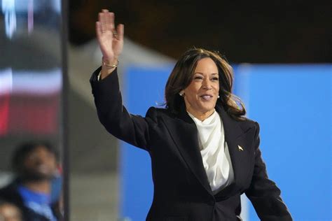 Kamala Harris’ Third Bid Ignored by Her Own Circle
